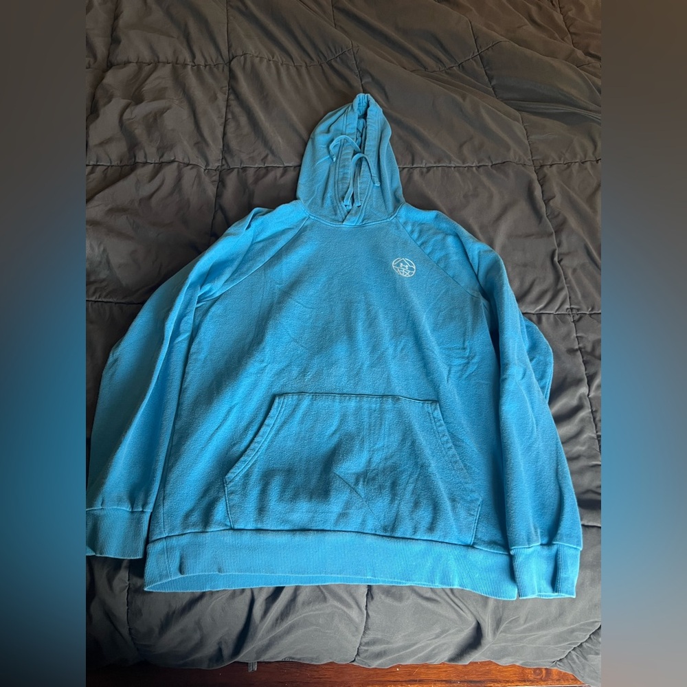 Men’s UA sweatshirt